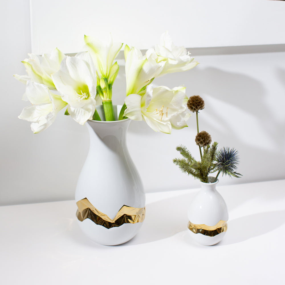 
            
                Load image into Gallery viewer, Talianna Oro Bud Vase, White w/Gold - ANNA New York
            
        